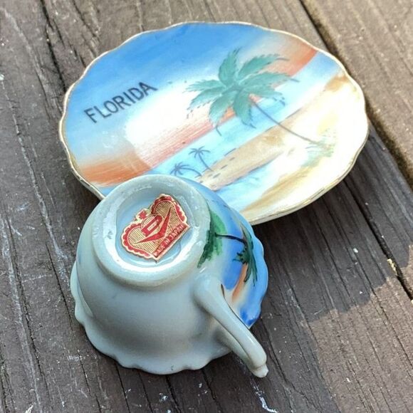 1950s–60s Japan Florida Mini Souvenir Teacup & Saucer, Hand Painted - Picture 3 of 6